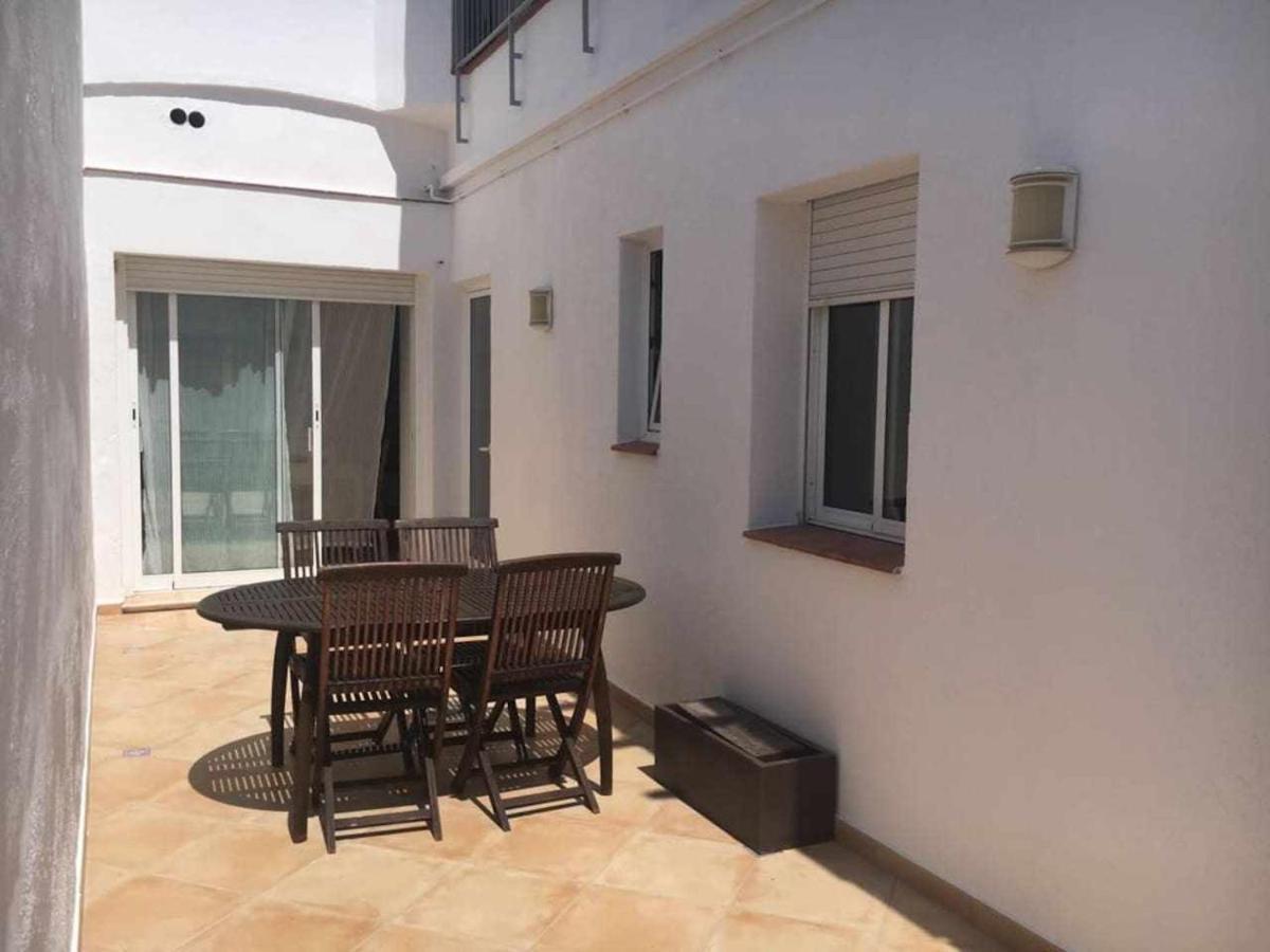 Nice And Quiet Flat In Premia De Mar Hutb Екстериор снимка
